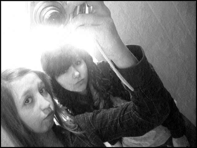 Z Kini:*