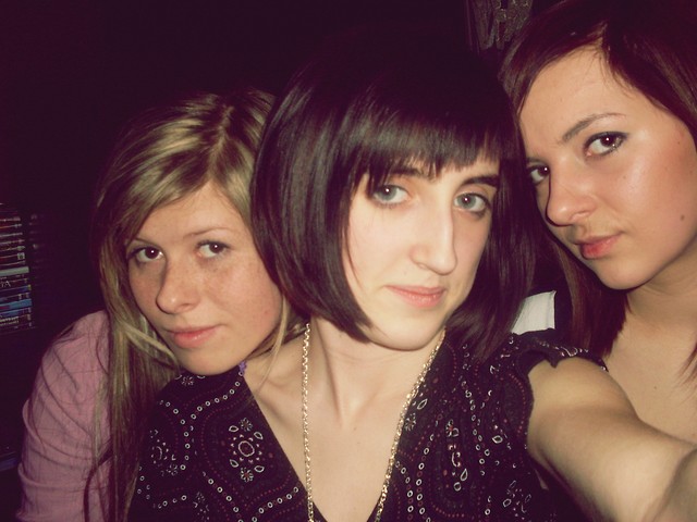 z dziewczynkami. ;*