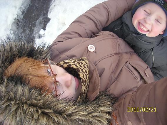 Z Braciszkiem:*