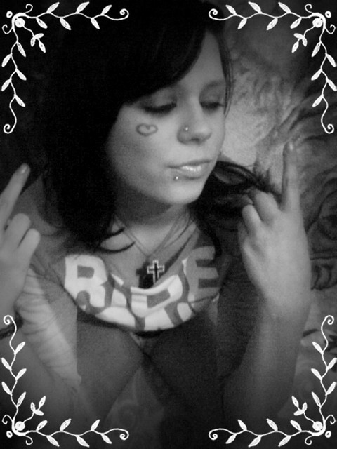 MoOnisssia;*