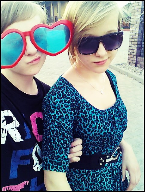 z moj < 3