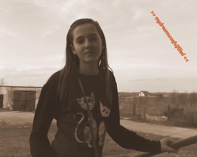 Tia. ! 
