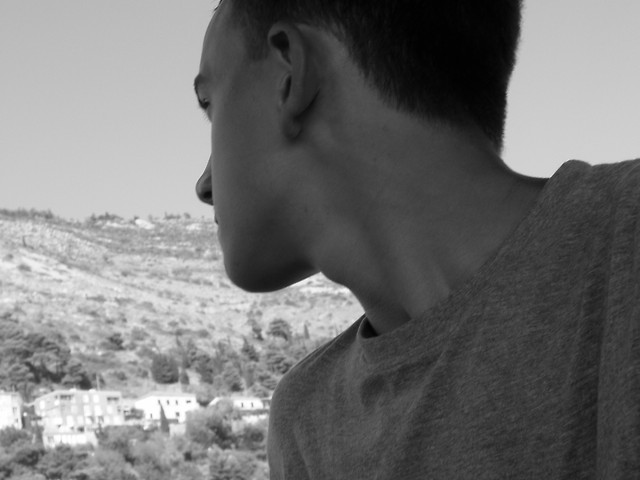Stare...