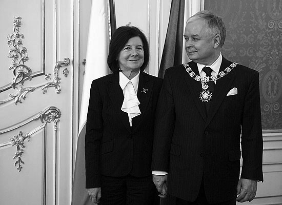 Kondolencje  a zarazem smutek ;(