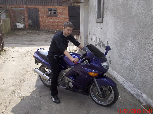kawasaki zzr 600