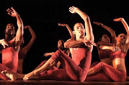 Danza Contemporanea De Cuba