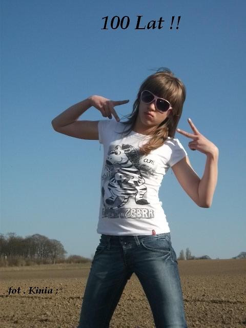   1oo Lat ;*