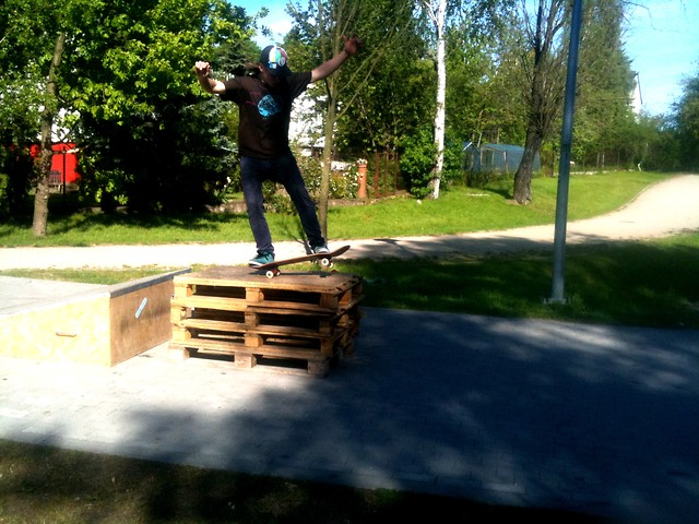 Ollie kiker to manual. 