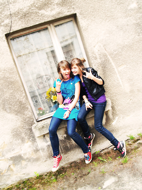 z Kerci;***