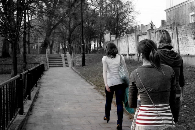 nie powino tak byc. byc tak[...]