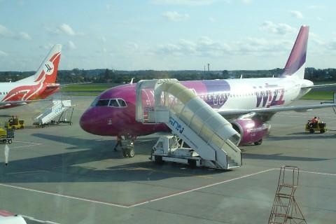 Wizzair . ; D 