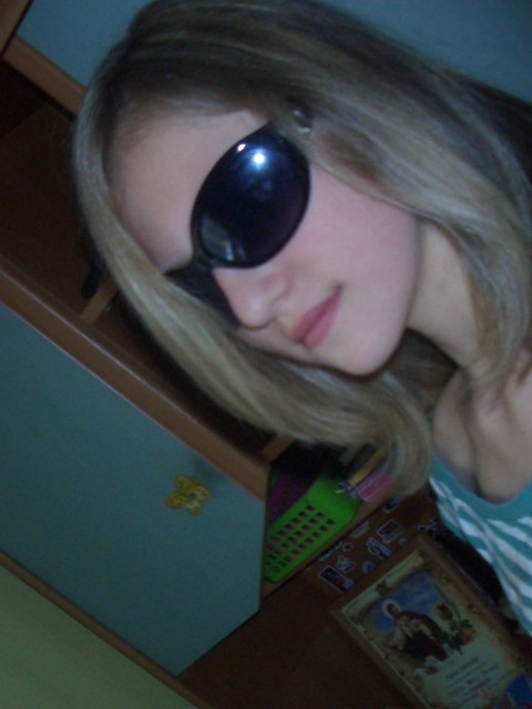 ily. 6 ;**