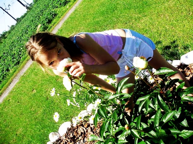 z mym kwiatkiem ;***