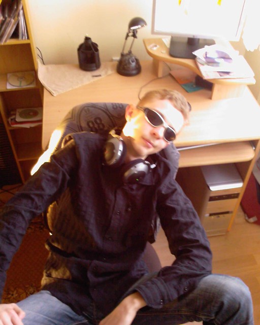 Ja in my room.