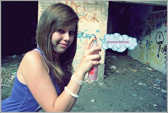 lovemeorhateme.