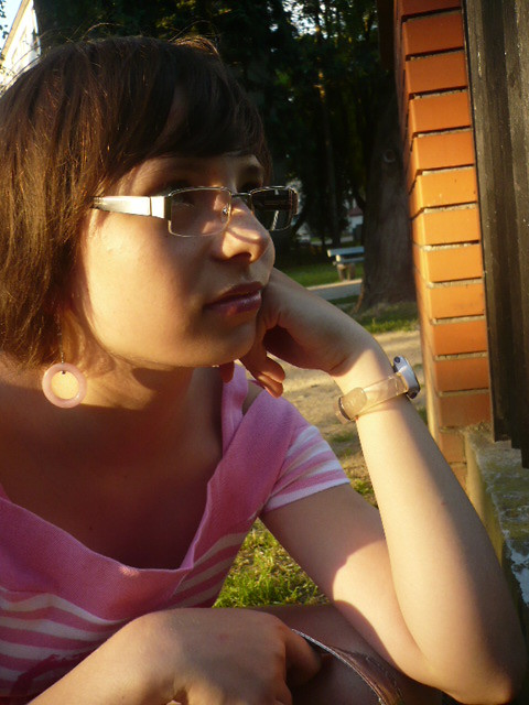 R cz.2 ;]