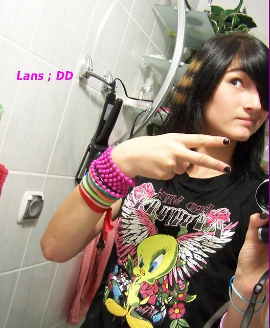 Kiku$$ ; ***