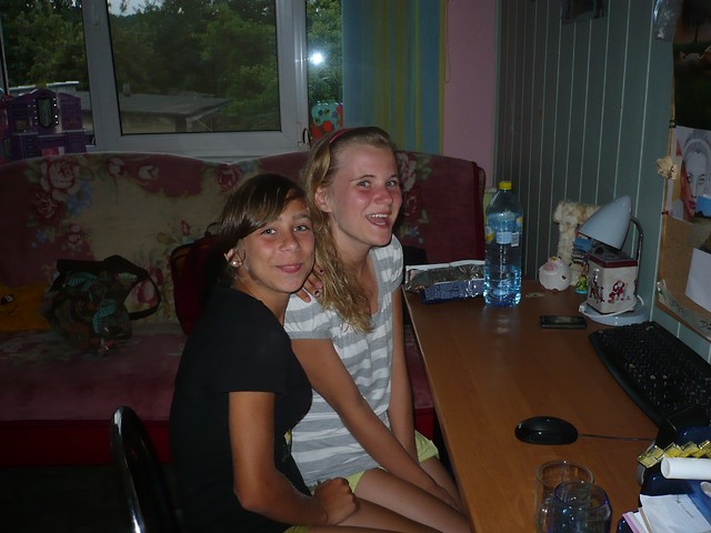 Kinga i Madzia;***
