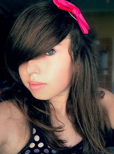Jakiee ... : ] .