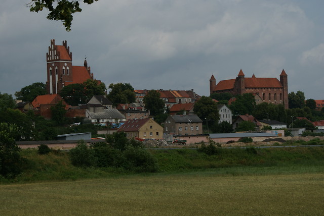 Czarny nocnik.