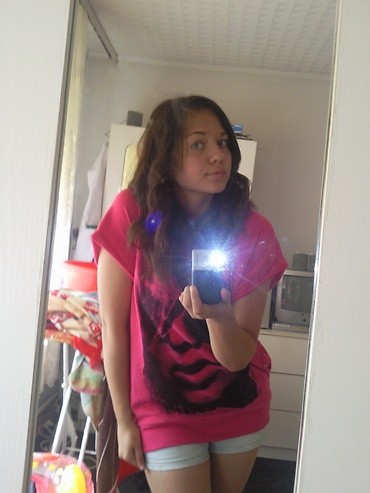 Nudyy ; d