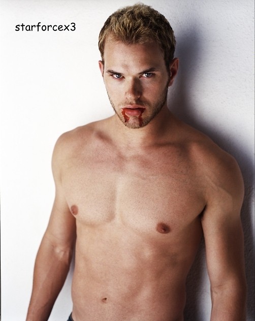 Kellan Lutz x333