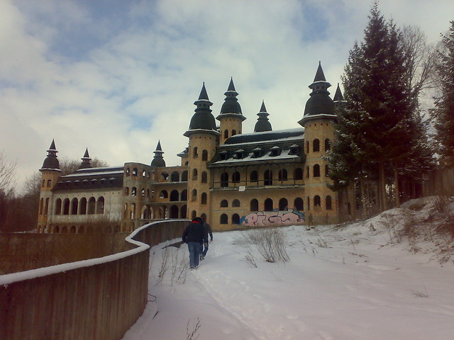 zamek w apalicach