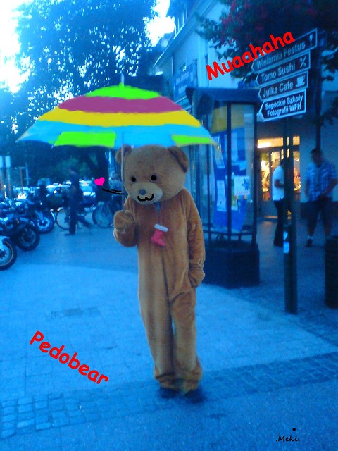 Pedobear ; D
