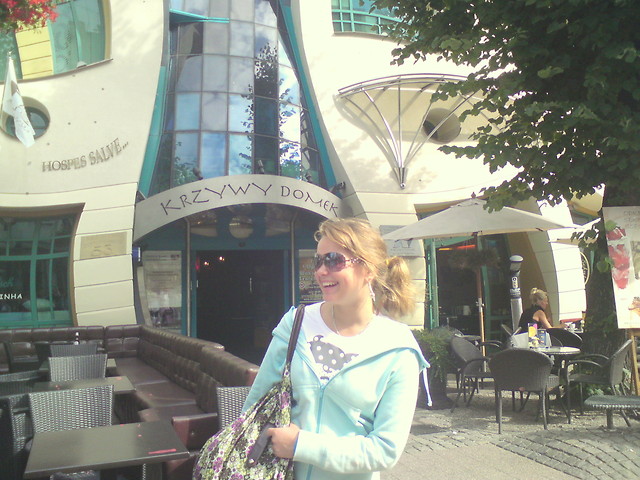 krzywy domek;)