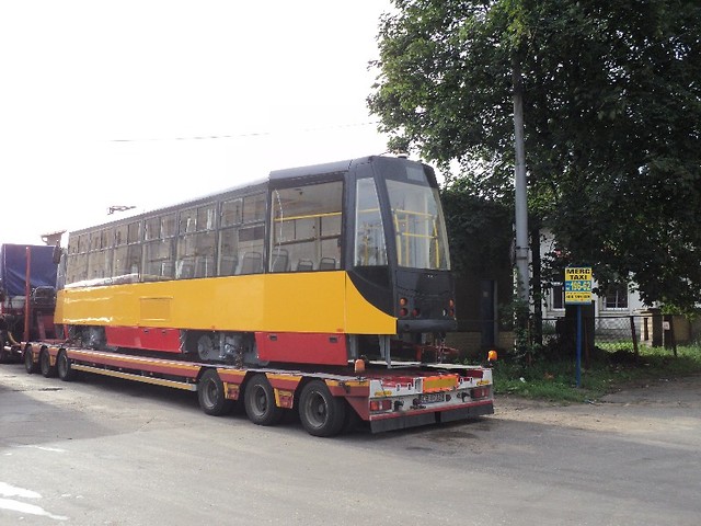 Zmodernizowany Konstal 805 :D