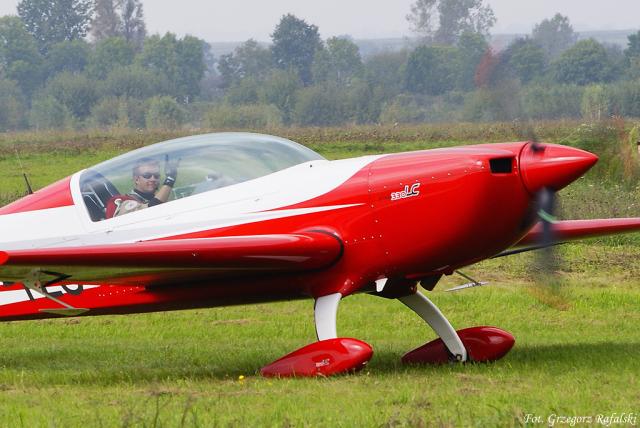 Extra 330LC...