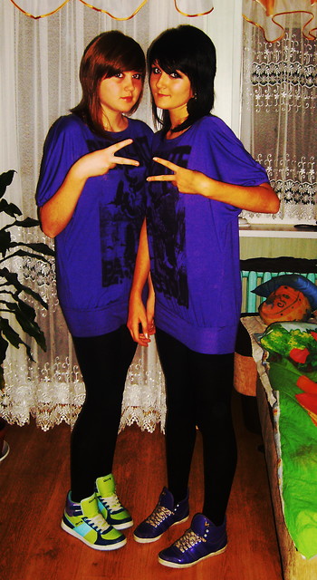 Z siostr (bliniaczk) ; D