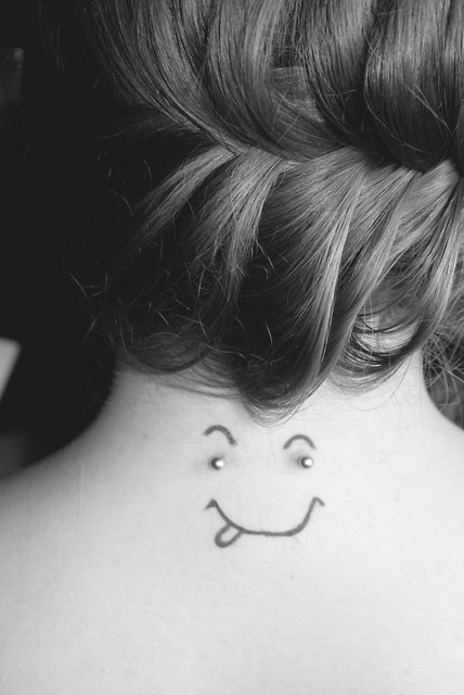 Smilin' nape