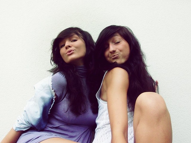 z naiwn < 3