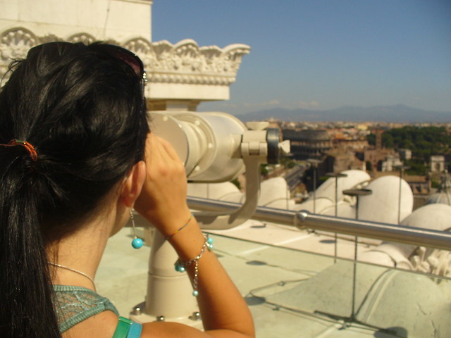 a , gdzie w oddali Coloseum...