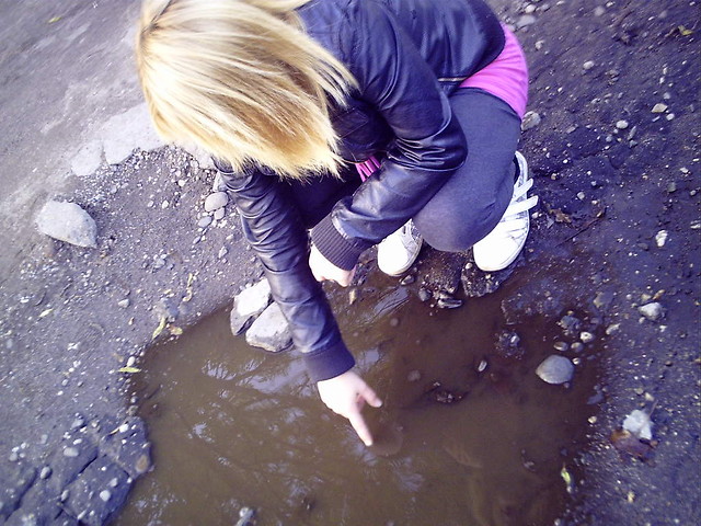 Smuteek . ! 