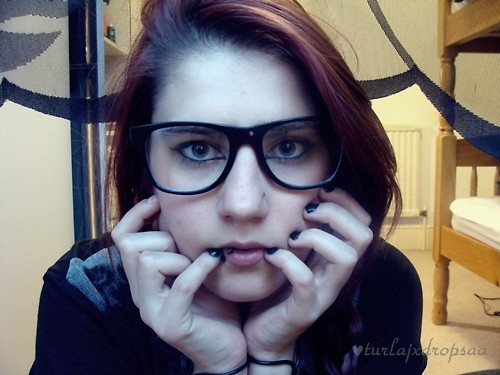 uhu.