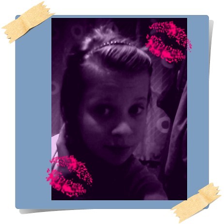  ; (((( Dziiiuuniiaa< 33