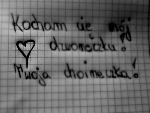 D z w o n e c z e k < 3.