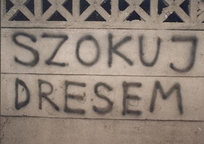 SZOKUJ DRESEM!