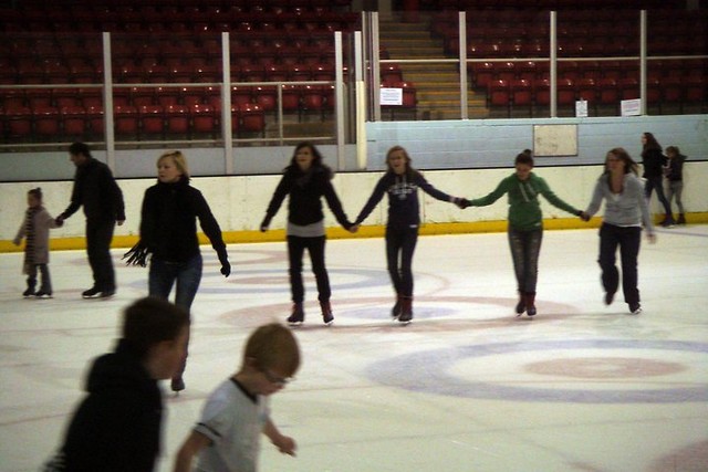 ice skating !♥