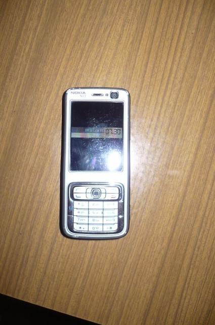 Nokia N73