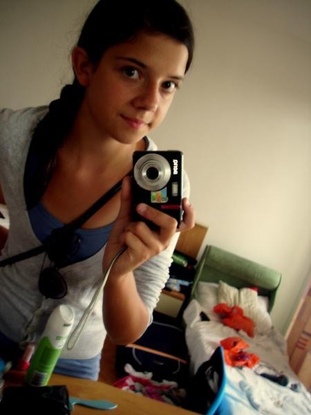 Adu ;*