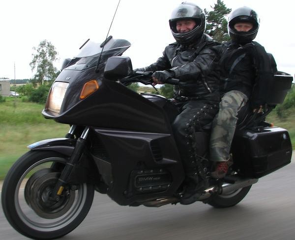 Z tatusiem na motorze :P