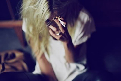 Heavy rings on fingers wave.