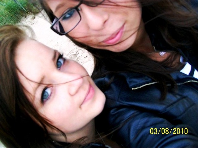 KAPSEL;**