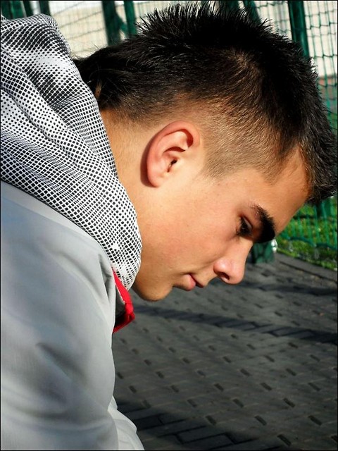 Stoo lat ! ; >