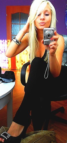 Paula:***