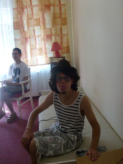 mj Gupek... 