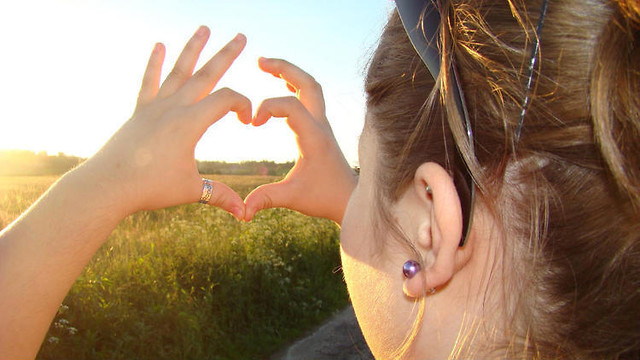  L a t o  < 3333333333